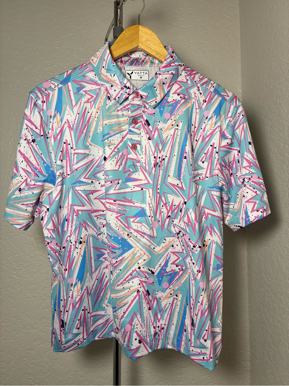 Yatta Men's Short-Sleeve Geometric Print Polo in Aqua & Pink Size M